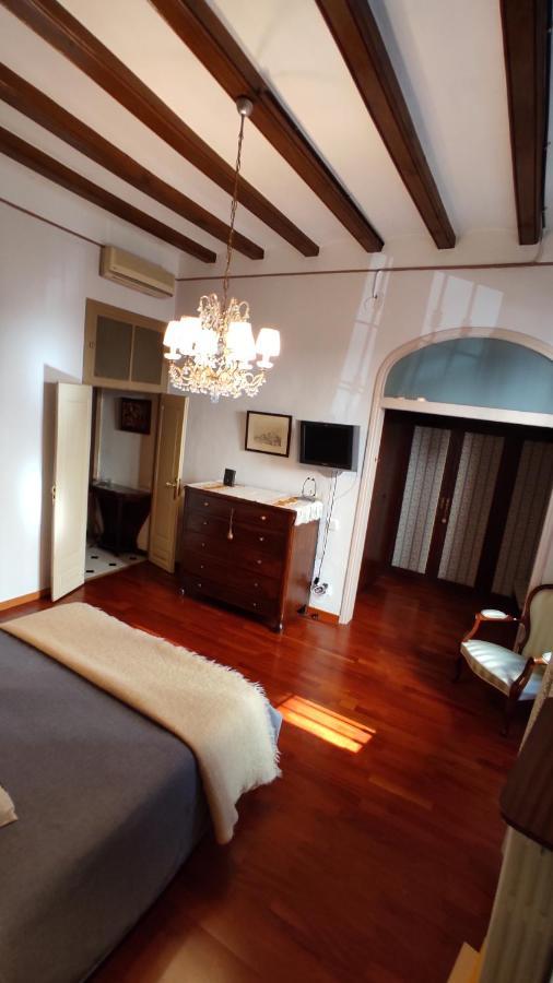 Casa Mo Daire Sabadell Dış mekan fotoğraf